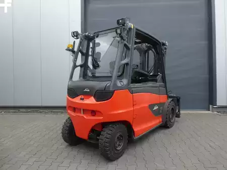 Elektromos 4 kerekű 2019  Linde E50L-01/ Containerfähig (8)