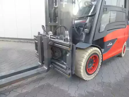 Elektromos 4 kerekű 2020  Linde E50L-01/600 Containerfähig (2)