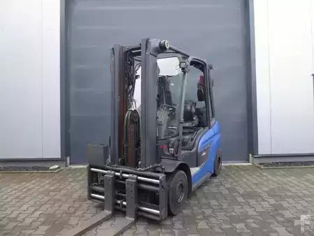 Dieselstapler 2020  Linde H25D (1)