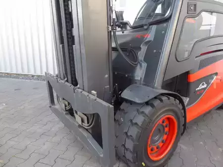Carrelli elettrici 4 ruote 2019  Linde E45HL-01/600 (2)