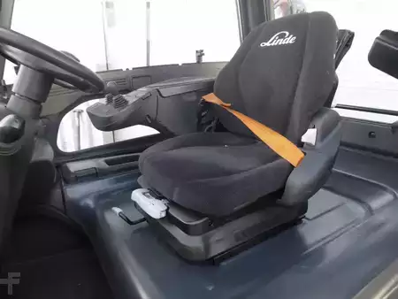 Carrelli elettrici 4 ruote 2019  Linde E45HL-01/600 (4)