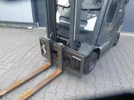 Empilhador a gás 2020  Linde H16T-01 (3)