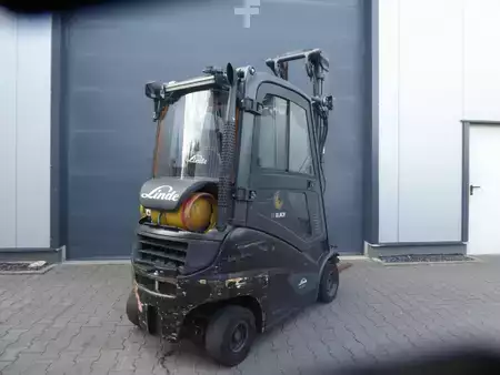 Empilhador a gás 2020  Linde H16T-01 (8)