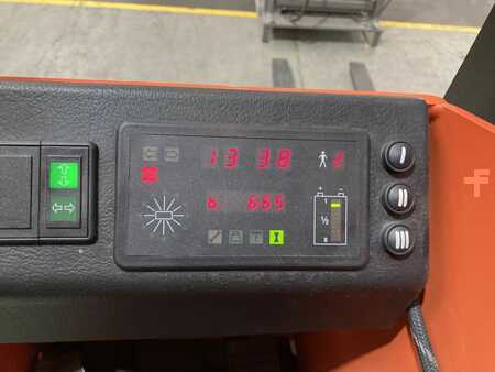 Four-way reachtrucks 2018  BT FRE270 (5)