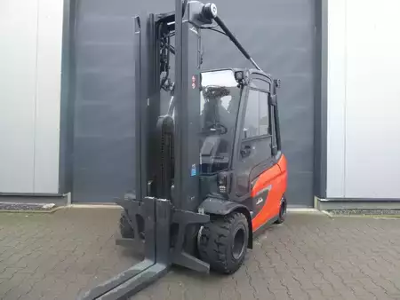 Elektrisk- 4 hjul 2024  Linde E35L-01 förderfähig (1)