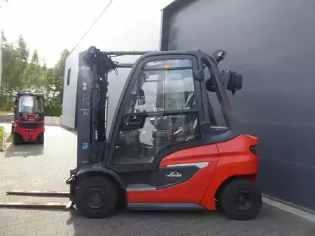 Dieselstapler - Linde H25D (2)