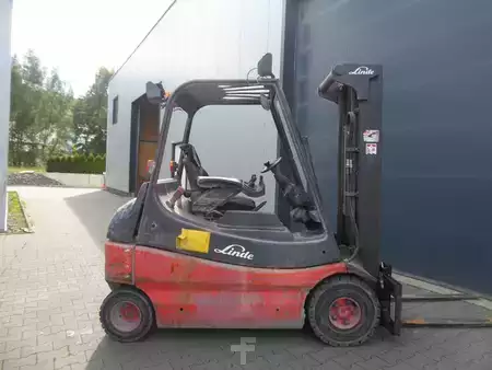 Elektro 4 Rad 2007  Linde E25-03 (7)