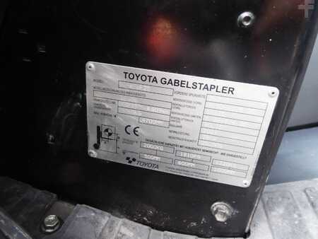 Chariots élévateurs GPL 2021  Toyota 02-8FGF25 (4)