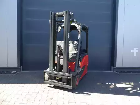 Carrelli elettrici 4 ruote 2017  Linde E16PH-02 (1)