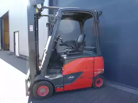 Carrelli elettrici 4 ruote 2017  Linde E16PH-02 (3)