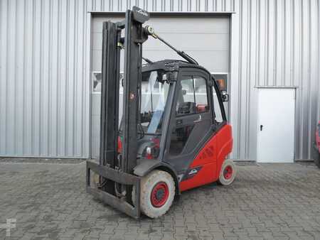 Gázüzemű targoncák 2015  Linde H30T-02 (1)