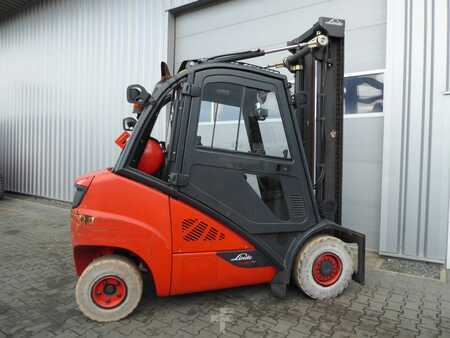 Gázüzemű targoncák 2015  Linde H30T-02 (7)