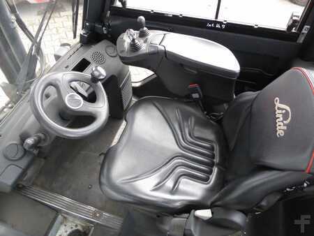 Gázüzemű targoncák 2015  Linde H30T-02 (9)