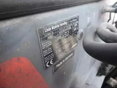 Treibgasstapler 2008  Linde H25T (8)