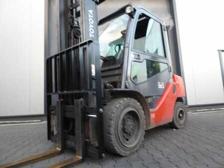 LPG Forklifts 2016  Toyota 02-8FGF30 (2)