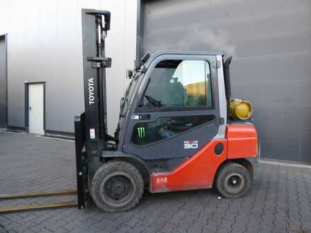 LPG Forklifts 2016  Toyota 02-8FGF30 (4)