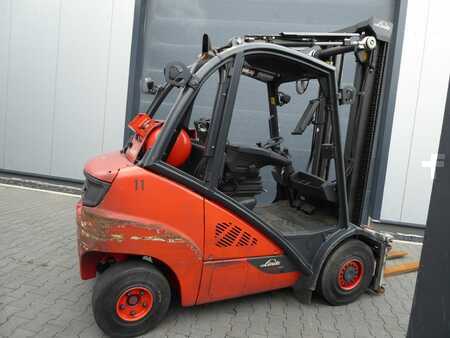 Gázüzemű targoncák 2016  Linde H30T-02 (6)