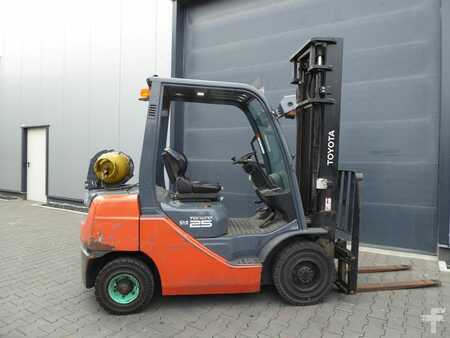 LPG Forklifts 2015  Toyota 02-8FGF25 (7)