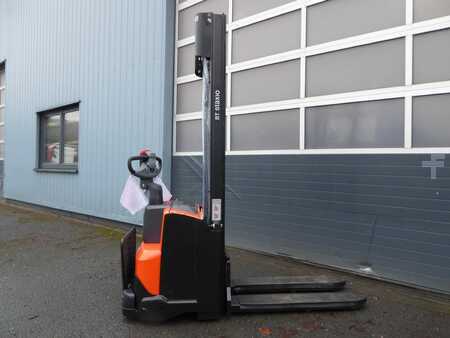 Pallet Stackers 2022  BT SWE120 (7) 