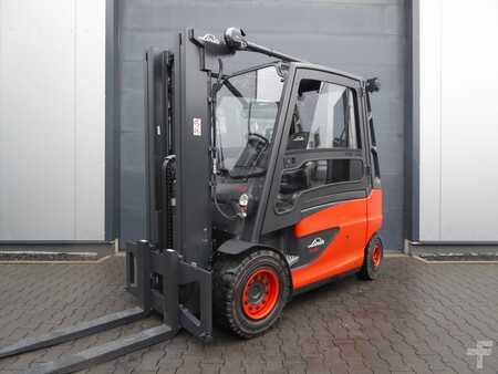 Electric - 4 wheels 2022  Linde E50HL-01 (1)
