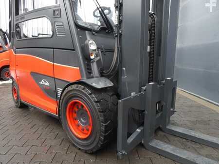 Electric - 4 wheels 2022  Linde E50HL-01 (9)