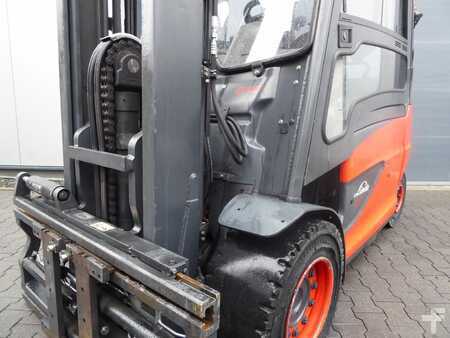 El truck - 4 hjulet 2017  Linde E50HL-01 Container Version (2)