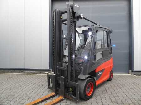 Electric - 4 wheels 2017  Linde E50HL-01/600 (1)