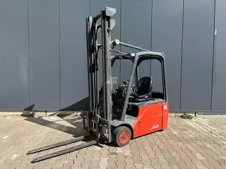 Elektro 3 Rad 2012  Linde E16P-02 (1)