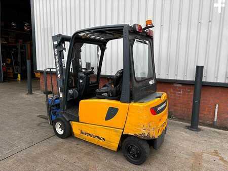 4 Wheels 2006  Jungheinrich EFG320 (2)