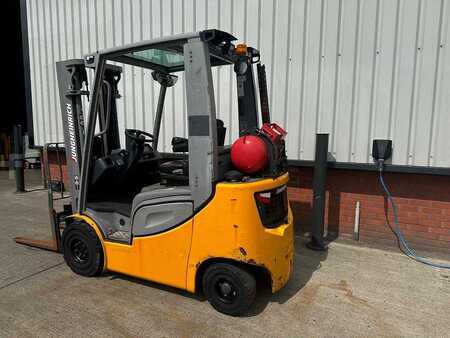 LPG Forklifts 2018  Jungheinrich TFG320s (2)