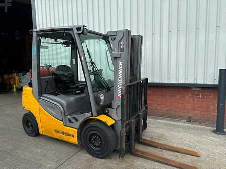 LPG Forklifts 2019  Jungheinrich TFG425s (5)