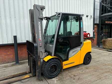 LPG Forklifts 2019  Jungheinrich TFG435s (1)