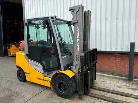 LPG Forklifts 2019  Jungheinrich TFG435s (6)