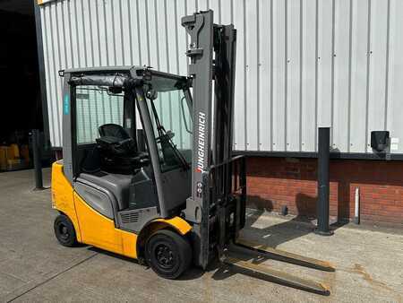 Diesel Forklifts 2018  Jungheinrich DFG320s (5)