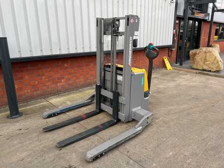 Fahrerstandstapler 2019  Jungheinrich EJC B12 100-250 ZT (1)