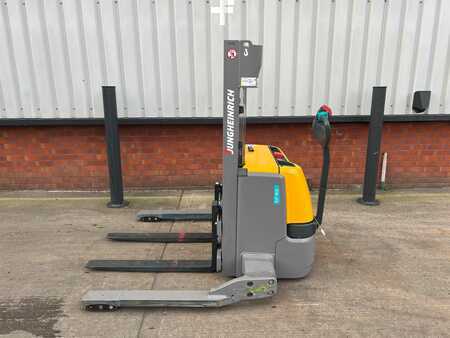 Fahrerstandstapler 2019  Jungheinrich EJC B12 100-250 ZT (2)