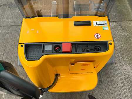Fahrerstandstapler 2019  Jungheinrich EJC B12 100-250 ZT (4)