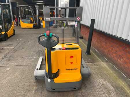 Fahrerstandstapler 2019  Jungheinrich EJC B12 100-250 ZT (5)