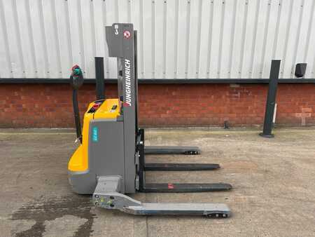 Fahrerstandstapler 2019  Jungheinrich EJC B12 100-250 ZT (7)