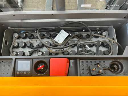 Fahrerstandstapler 2019  Jungheinrich EJC B12 100-250 ZT (8)