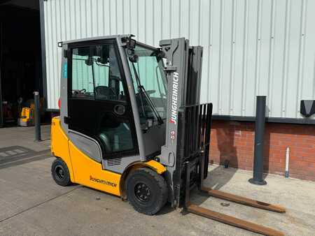 LPG Forklifts 2020  Jungheinrich TFG 320s 115-440 DZ (6)