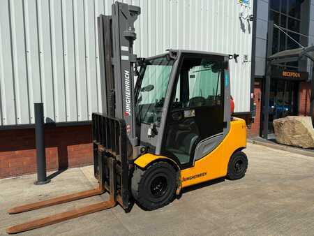 Wózki gazowe 2020  Jungheinrich TFG 430s 115-600 DZ (1)
