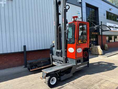 Empilhador Quatro caminhos 2015  Combilift C4000 (2)