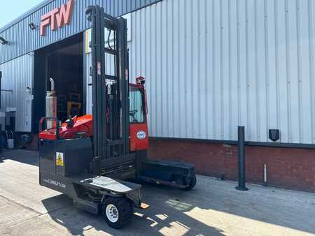 Empilhador Quatro caminhos 2015  Combilift C4000 (6)