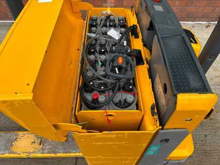Lavtløftende truck 2019  Jungheinrich EJE 222 115-54 (4)