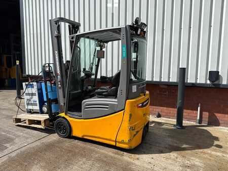 Eléctrica de 3 ruedas 2018 Jungheinrich EFG 216k SP GE 100-370 ZZ (2)