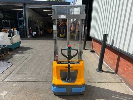 Apilador conductor incorporado 2024  Jungheinrich AMC 12 115 320 ZT (3)