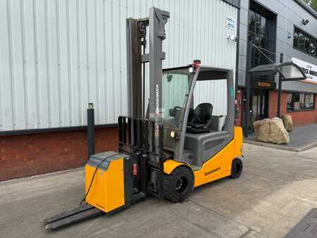 Eléctrica de 4 ruedas 2021  Jungheinrich EFG S30 SP GE 140-450 ZT (1)