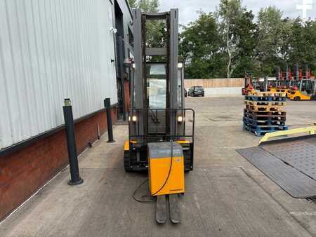 Eléctrica de 4 ruedas 2021  Jungheinrich EFG S30 SP GE 140-450 ZT (5)