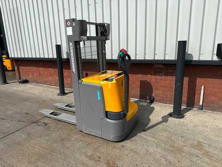 Apilador conductor incorporado 2018  Jungheinrich EJC 216 115-240 ZT (2)